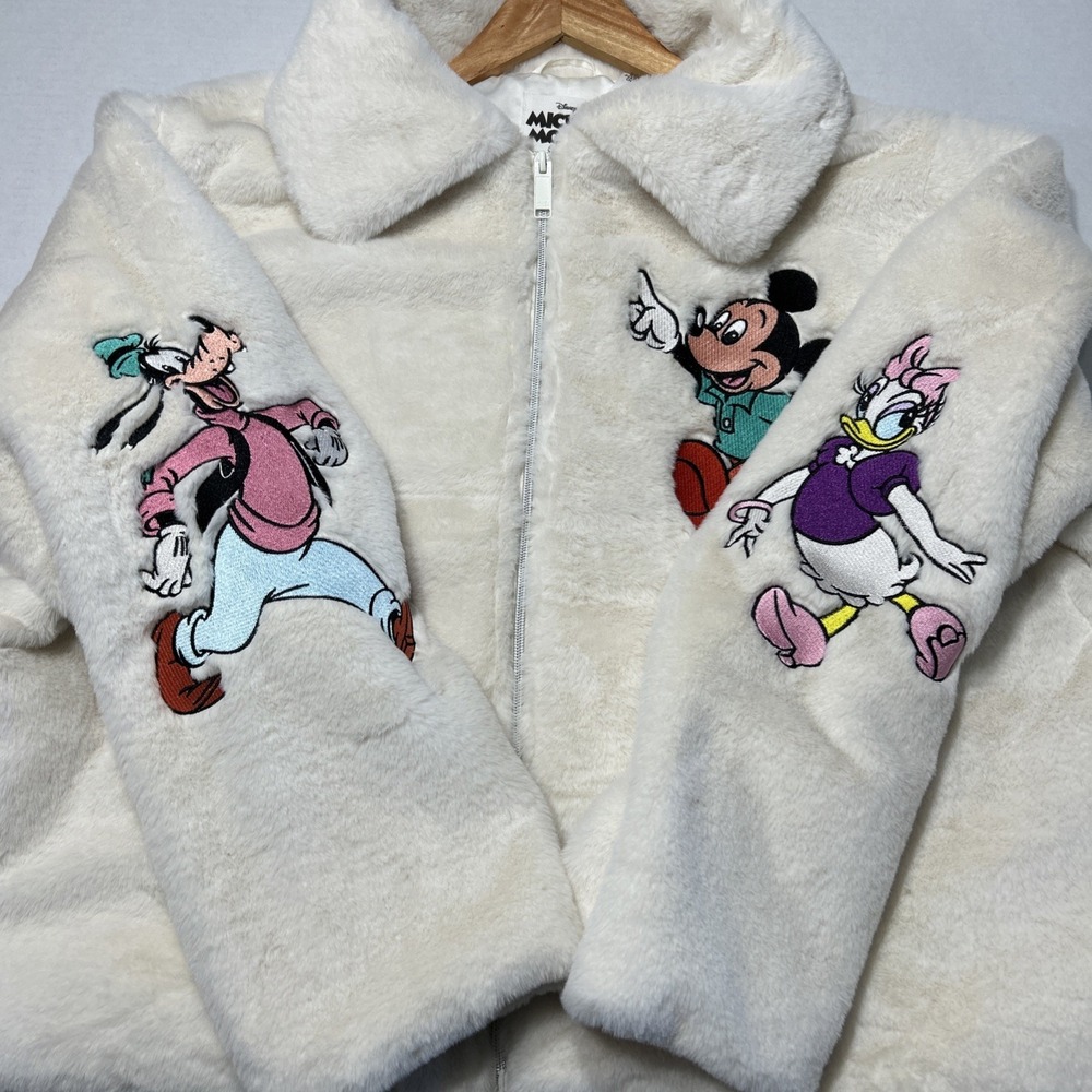 Women's Disney Mickey & Friends Plush Faux Fur Full-Zip Jacket Plus Sz 1X RARE - Picture 11 of 16